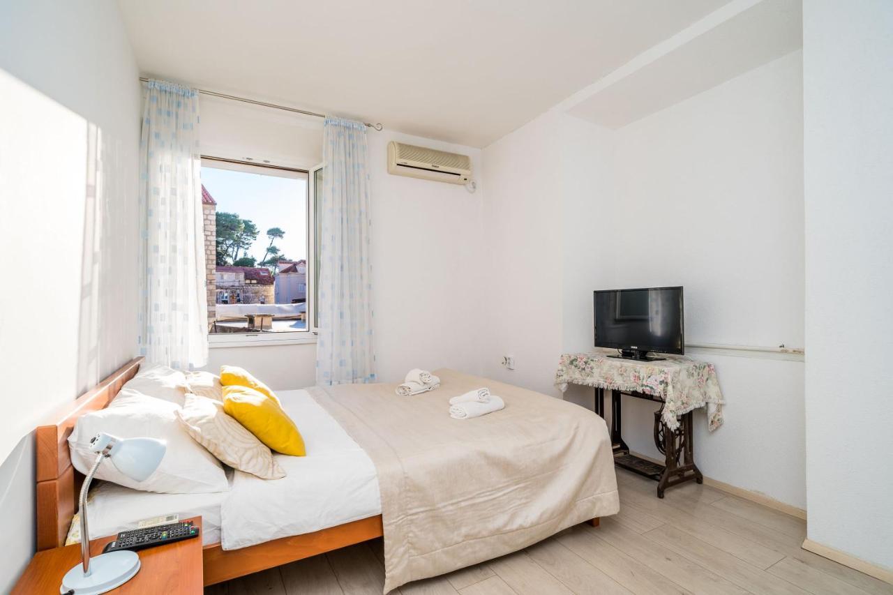Deluxe Rooms With A Terrace View At Old City Gate 杜布罗夫尼克 外观 照片
