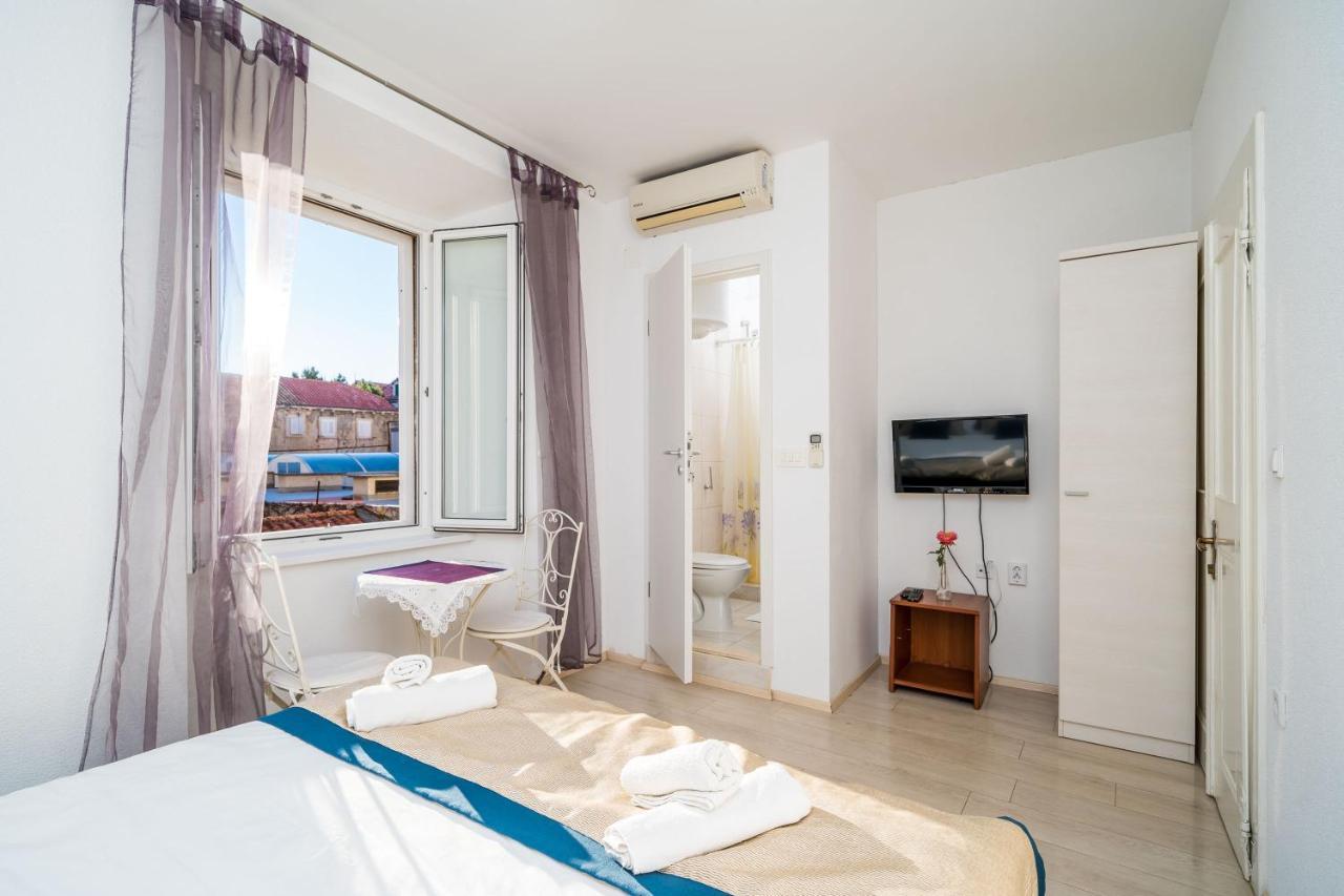 Deluxe Rooms With A Terrace View At Old City Gate 杜布罗夫尼克 外观 照片